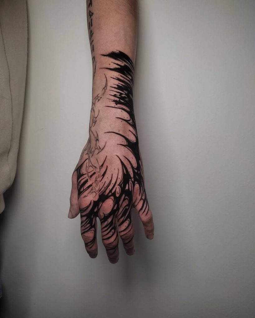 La Black Mamba. Peachland Okanagan Studio