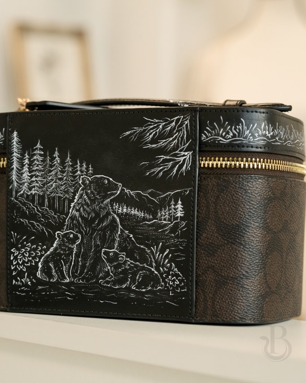 Instagram post from lablackmambatattoostudio. This post is in position 0.