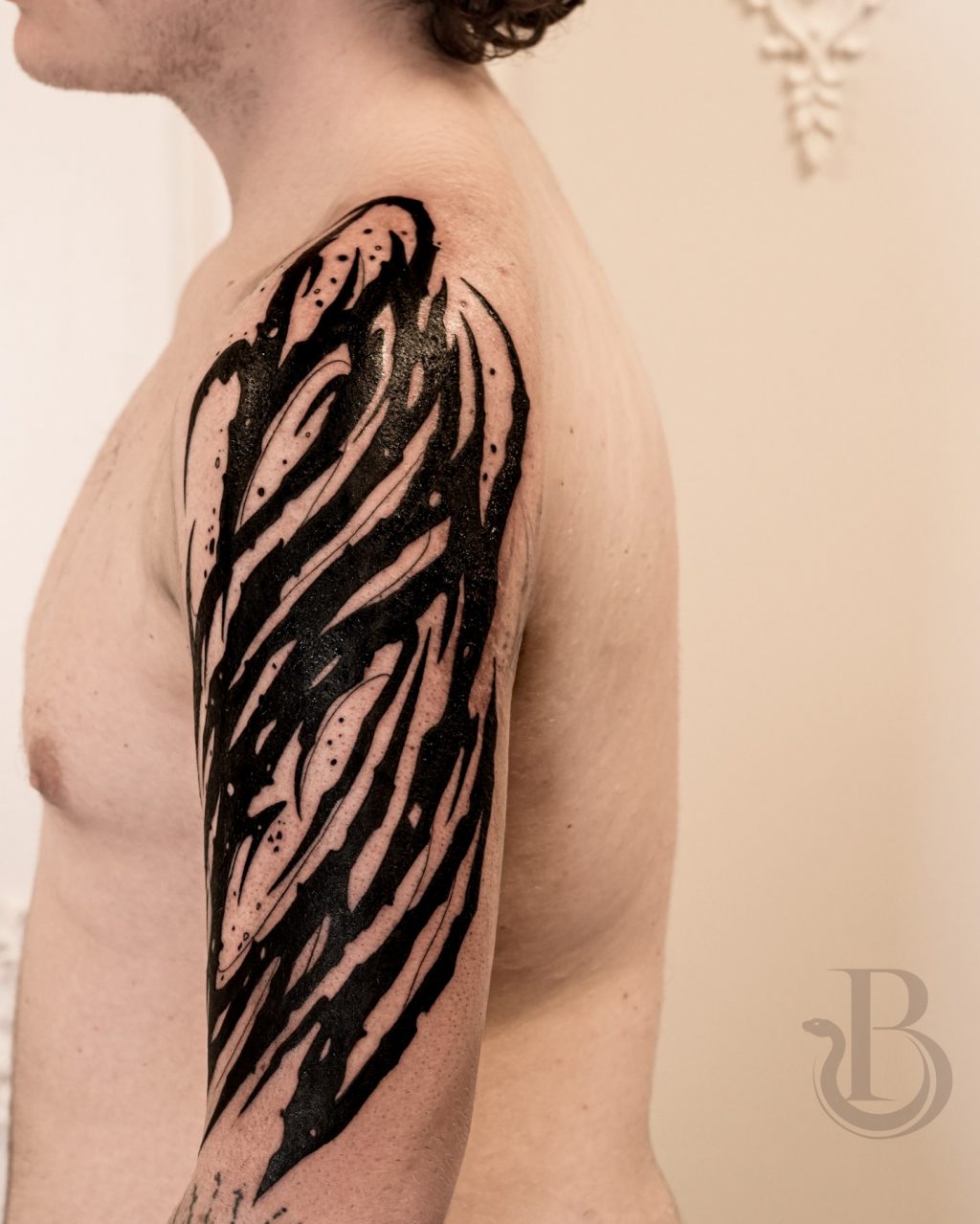 Instagram post from lablackmambatattoostudio. This post is in position 0.