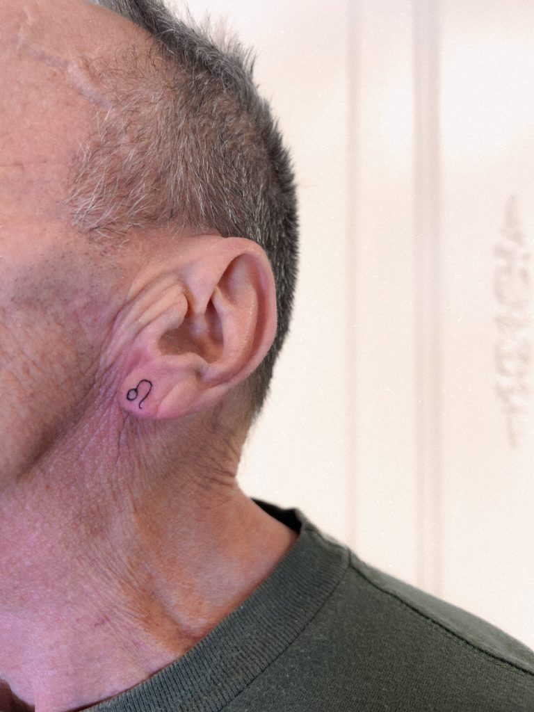 Instagram post from lablackmambatattoostudio. This post is in position 1.